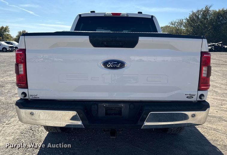 image for item DJ7991 2022 Ford F-150 SuperCrew pickup truck