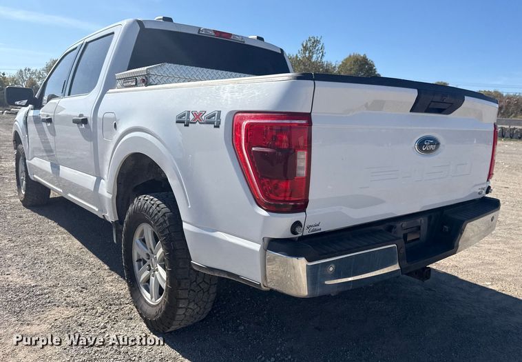 image for item DJ7991 2022 Ford F-150 SuperCrew pickup truck