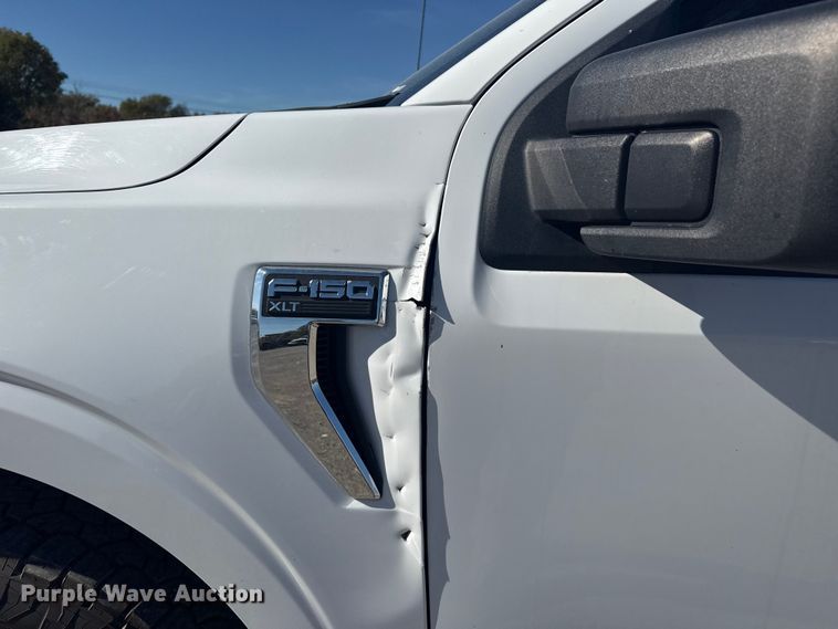 image for item DJ7991 2022 Ford F-150 SuperCrew pickup truck