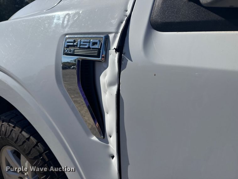 image for item DJ7991 2022 Ford F-150 SuperCrew pickup truck