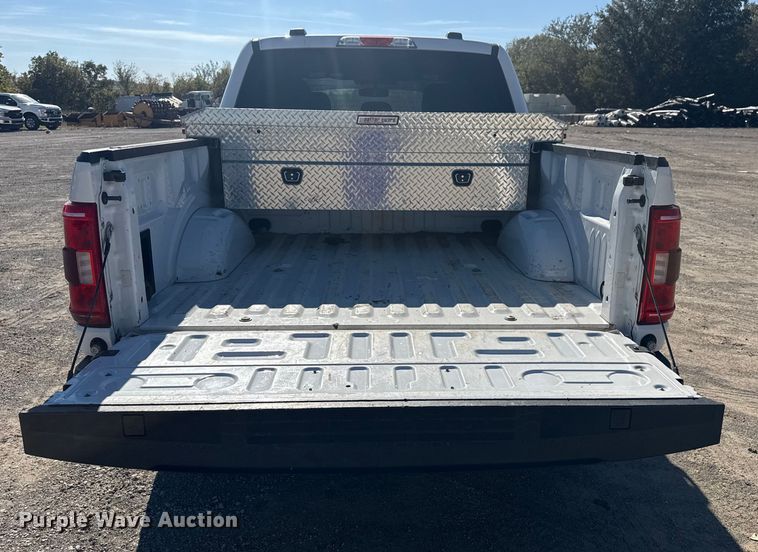 image for item DJ7991 2022 Ford F-150 SuperCrew pickup truck