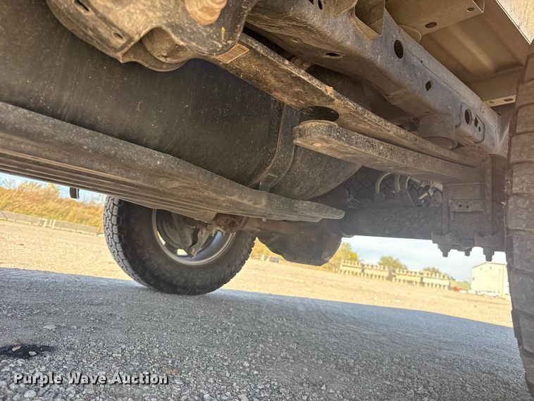 image for item DJ7991 2022 Ford F-150 SuperCrew pickup truck