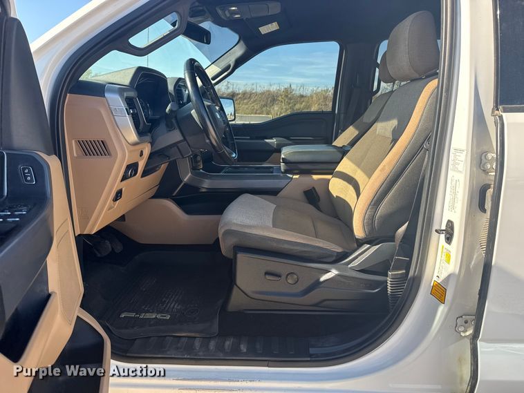 image for item DJ7991 2022 Ford F-150 SuperCrew pickup truck