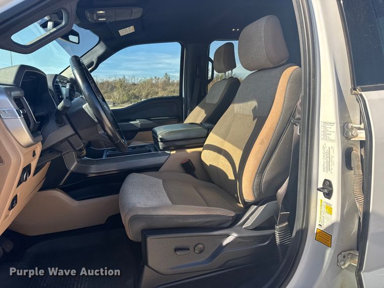 image for item DJ7991 2022 Ford F-150 SuperCrew pickup truck