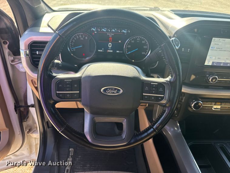 image for item DJ7991 2022 Ford F-150 SuperCrew pickup truck