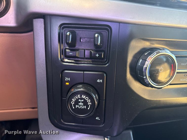 image for item DJ7991 2022 Ford F-150 SuperCrew pickup truck