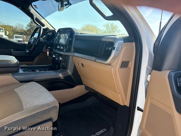 image for item DJ7991 2022 Ford F-150 SuperCrew pickup truck