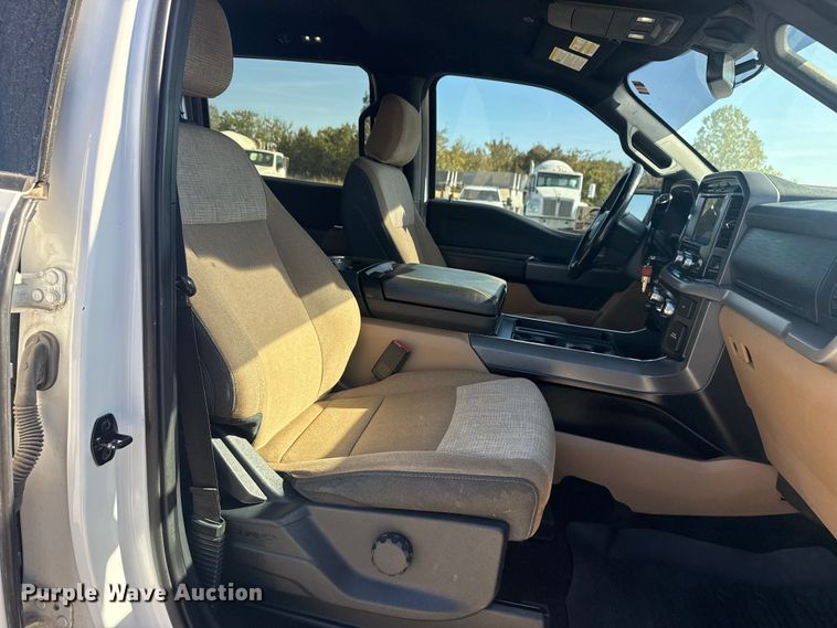 image for item DJ7991 2022 Ford F-150 SuperCrew pickup truck