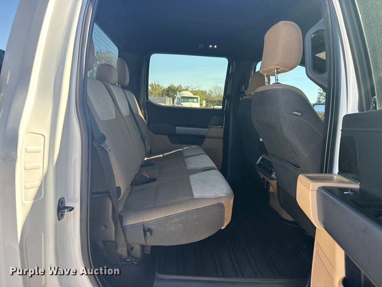 image for item DJ7991 2022 Ford F-150 SuperCrew pickup truck