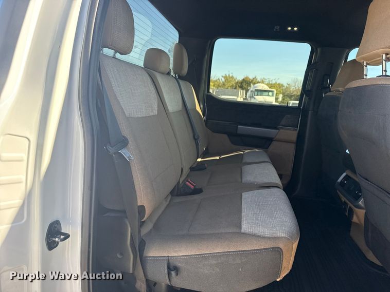 image for item DJ7991 2022 Ford F-150 SuperCrew pickup truck