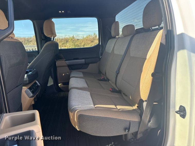 image for item DJ7991 2022 Ford F-150 SuperCrew pickup truck