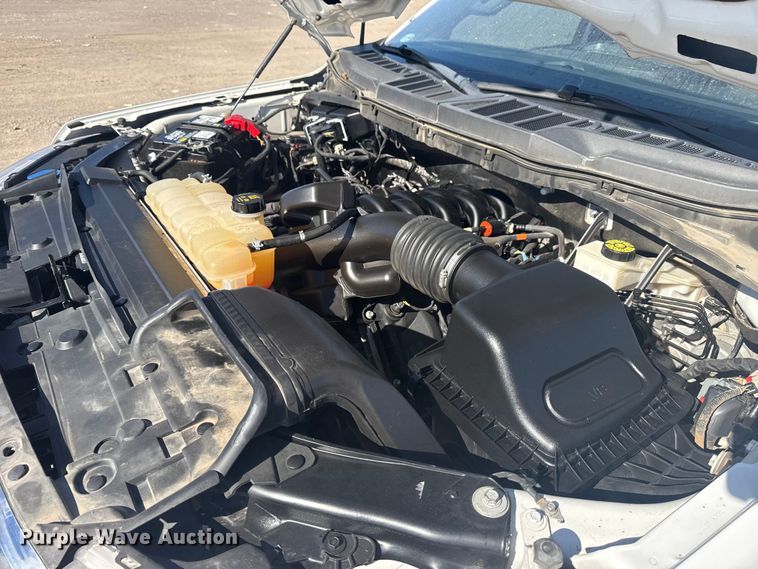 image for item DJ7991 2022 Ford F-150 SuperCrew pickup truck