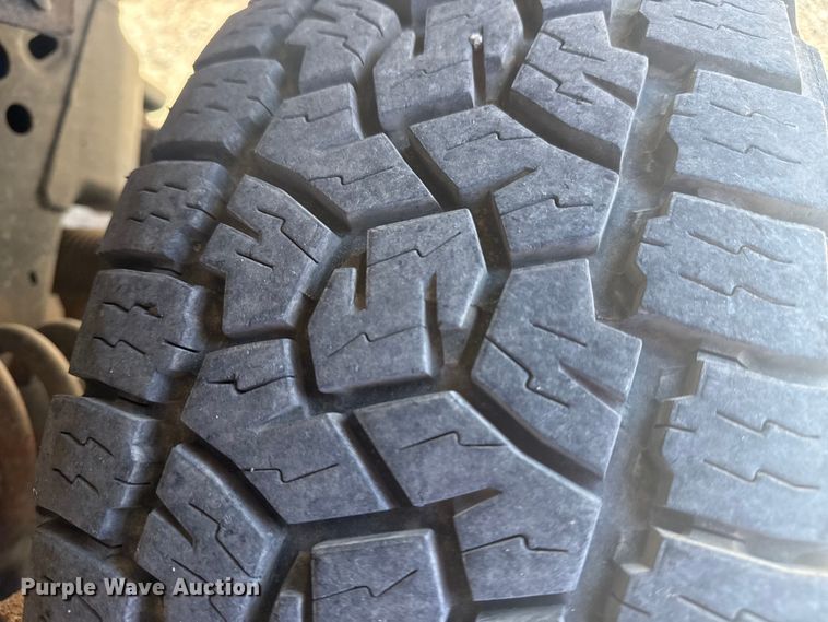 image for item DJ7991 2022 Ford F-150 SuperCrew pickup truck