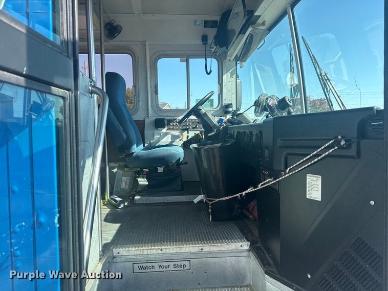 image for item DJ7992 2001 Blue Bird All American school bus