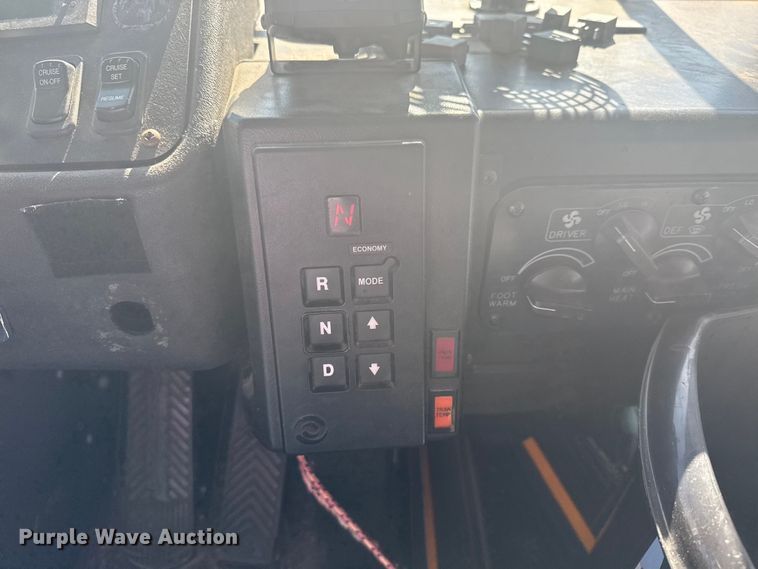 image for item DJ7992 2001 Blue Bird All American school bus