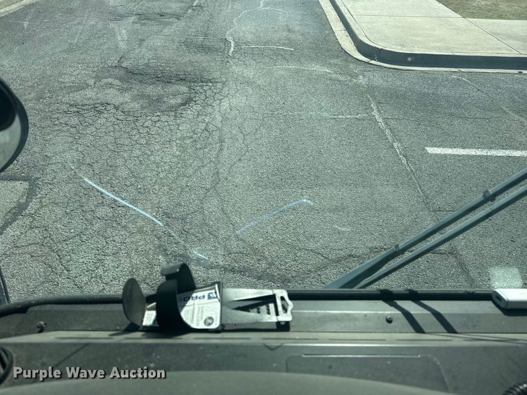 image for item DJ7992 2001 Blue Bird All American school bus