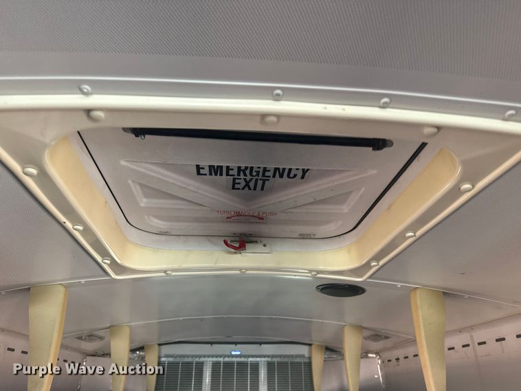 image for item DJ7992 2001 Blue Bird All American school bus