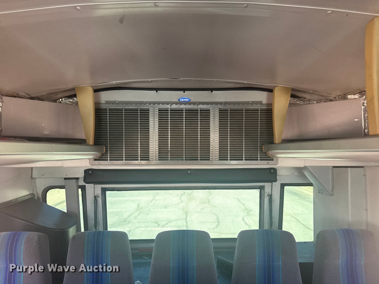 image for item DJ7992 2001 Blue Bird All American school bus