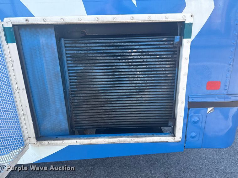 image for item DJ7992 2001 Blue Bird All American school bus