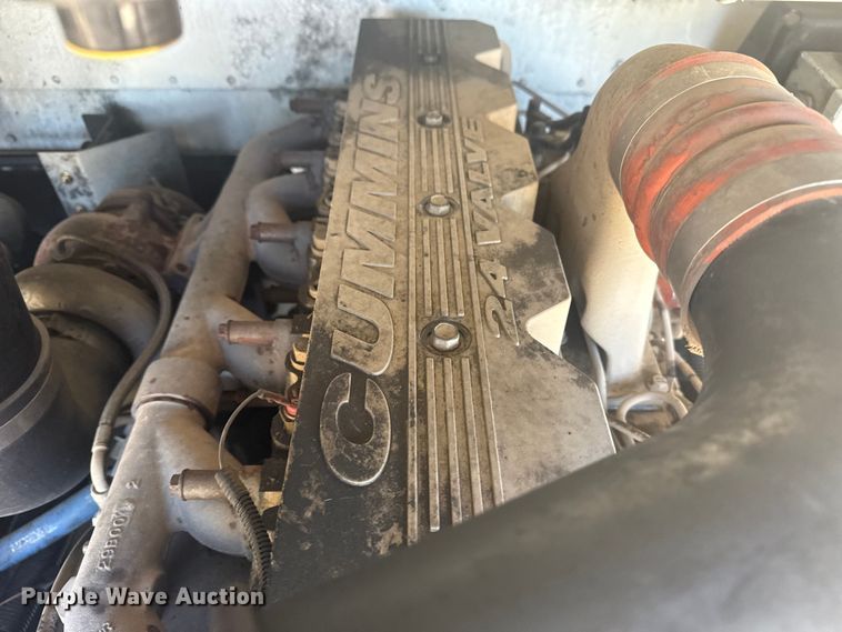 image for item DJ7992 2001 Blue Bird All American school bus