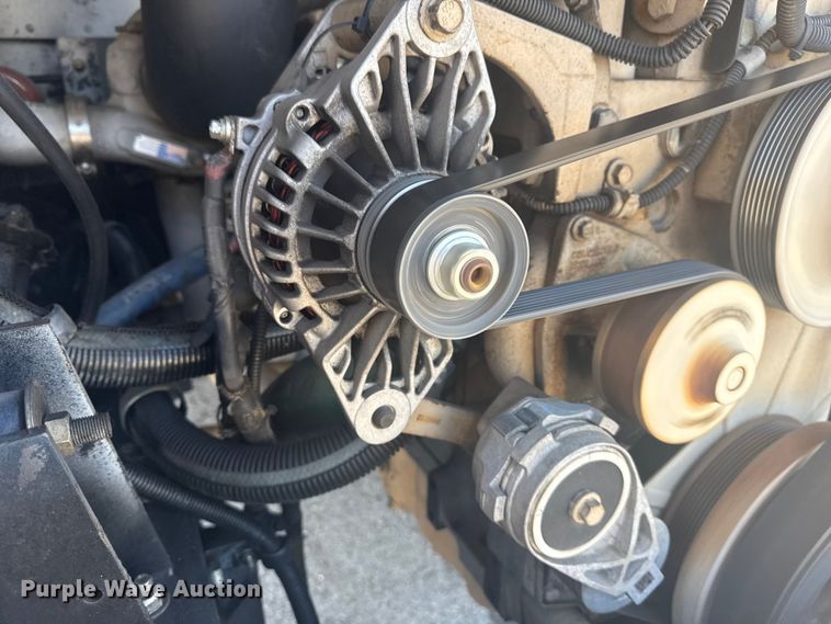 image for item DJ7992 2001 Blue Bird All American school bus