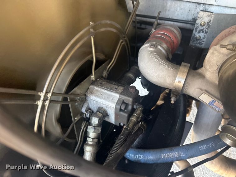 image for item DJ7992 2001 Blue Bird All American school bus