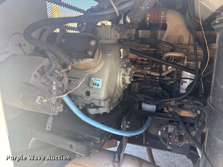 image for item DJ7992 2001 Blue Bird All American school bus