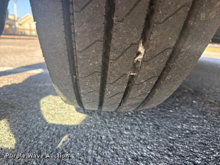 image for item DJ7992 2001 Blue Bird All American school bus