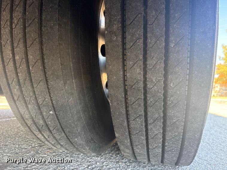 image for item DJ7992 2001 Blue Bird All American school bus