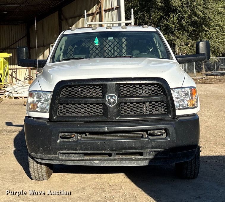 image for item DK0017 2013 RAM 3500 flatbed pickup truck