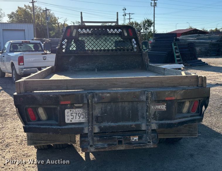 image for item DK0017 2013 RAM 3500 flatbed pickup truck