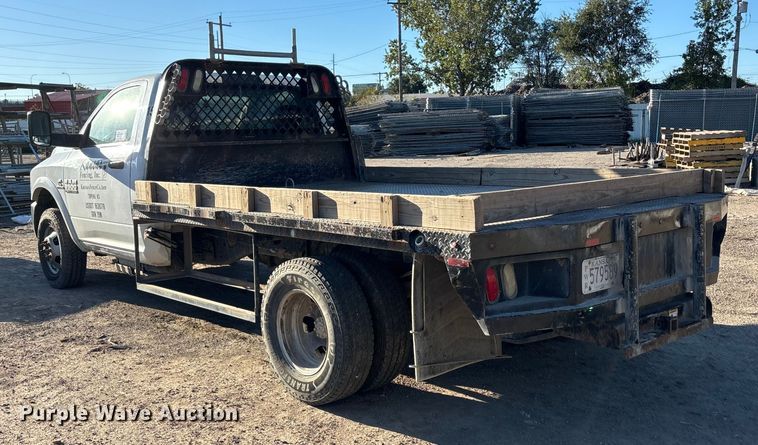 image for item DK0017 2013 RAM 3500 flatbed pickup truck