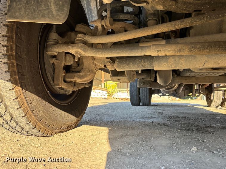 image for item DK0017 2013 RAM 3500 flatbed pickup truck