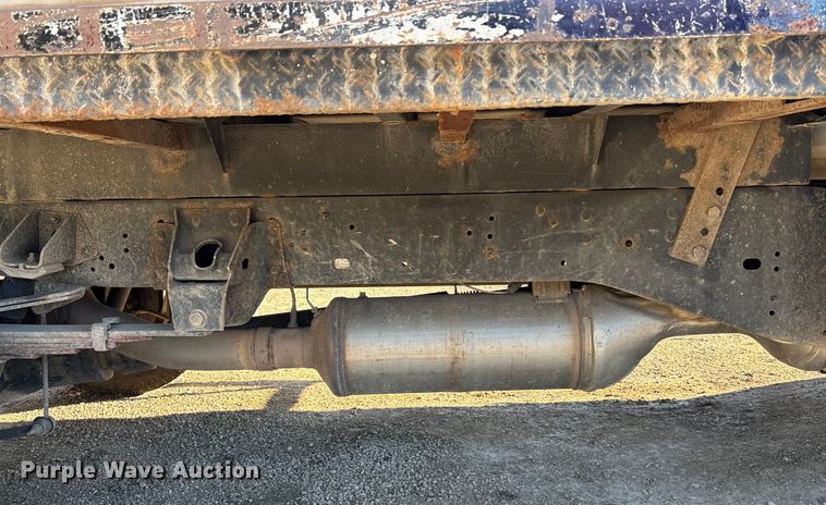 image for item DK0017 2013 RAM 3500 flatbed pickup truck