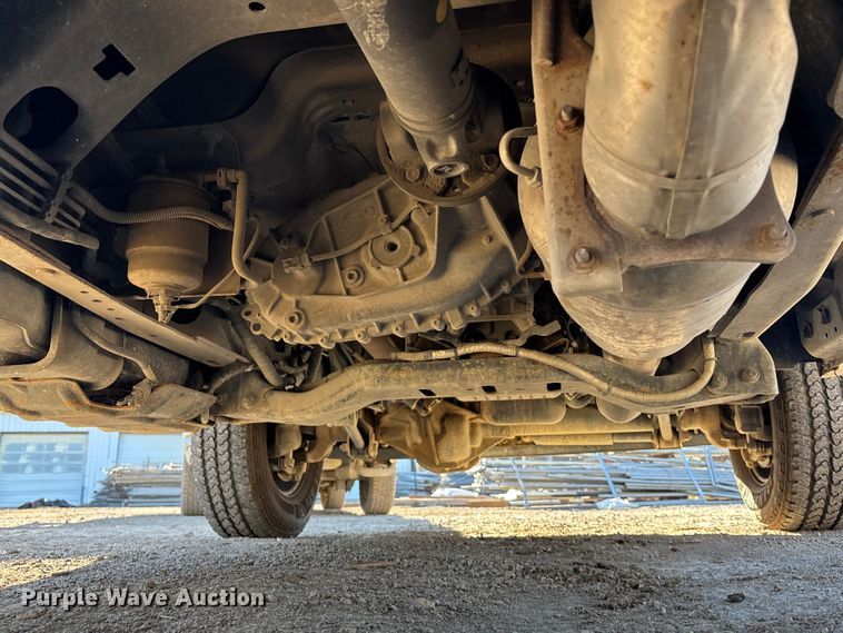 image for item DK0017 2013 RAM 3500 flatbed pickup truck