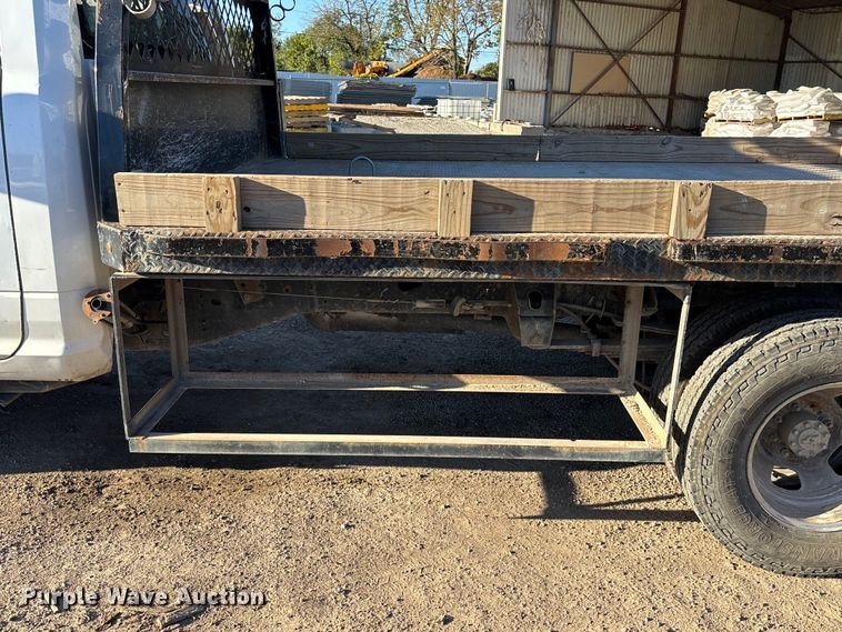 image for item DK0017 2013 RAM 3500 flatbed pickup truck