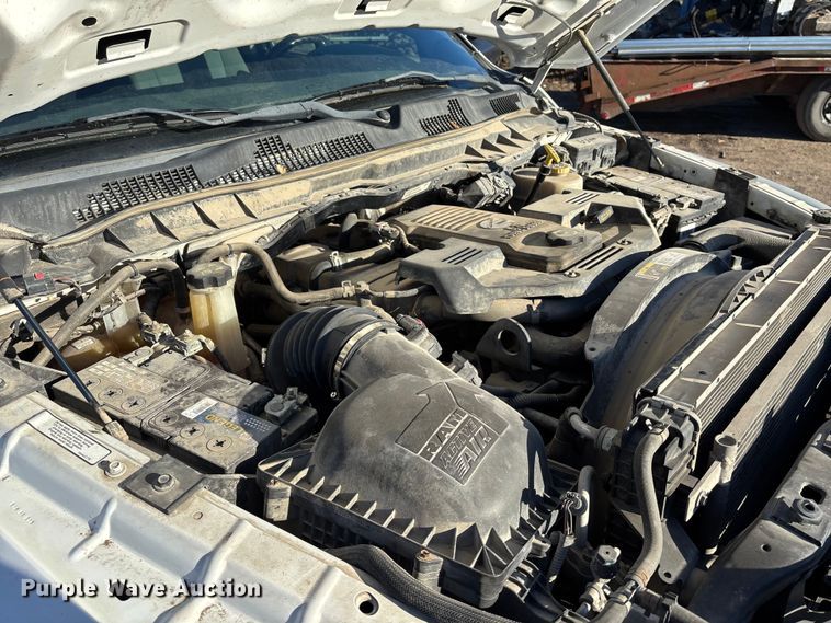 image for item DK0017 2013 RAM 3500 flatbed pickup truck