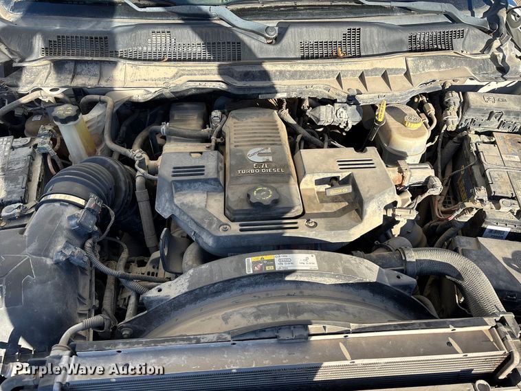 image for item DK0017 2013 RAM 3500 flatbed pickup truck