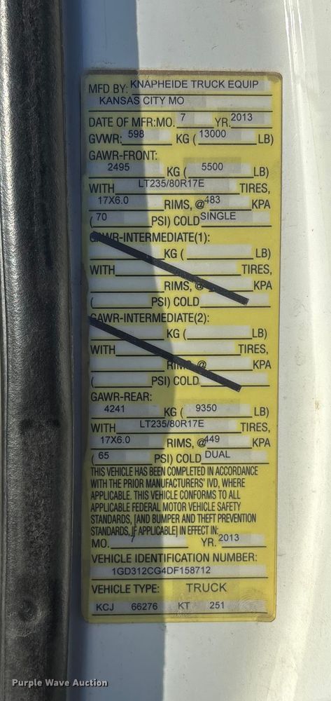 image for item DK0017 2013 RAM 3500 flatbed pickup truck