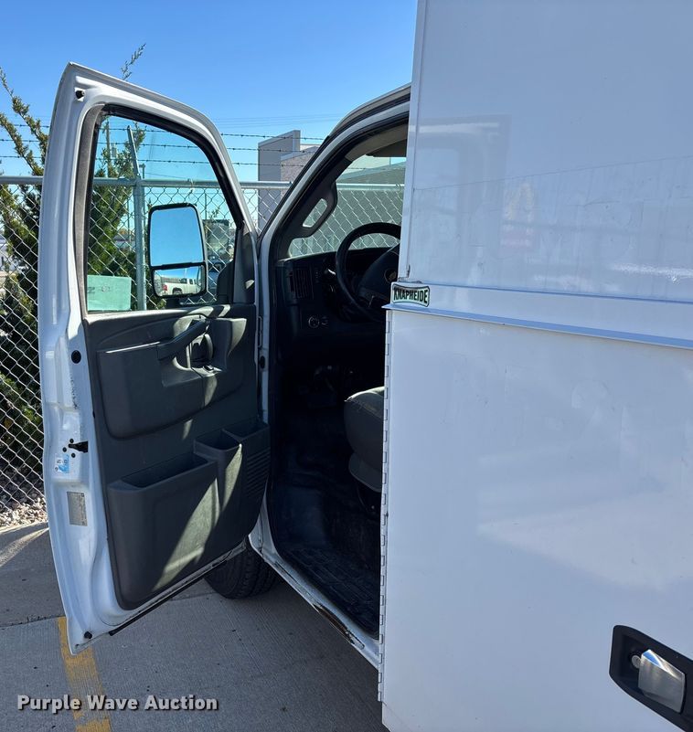 image for item DK0047 2018 Chevrolet Express 3500 utility van