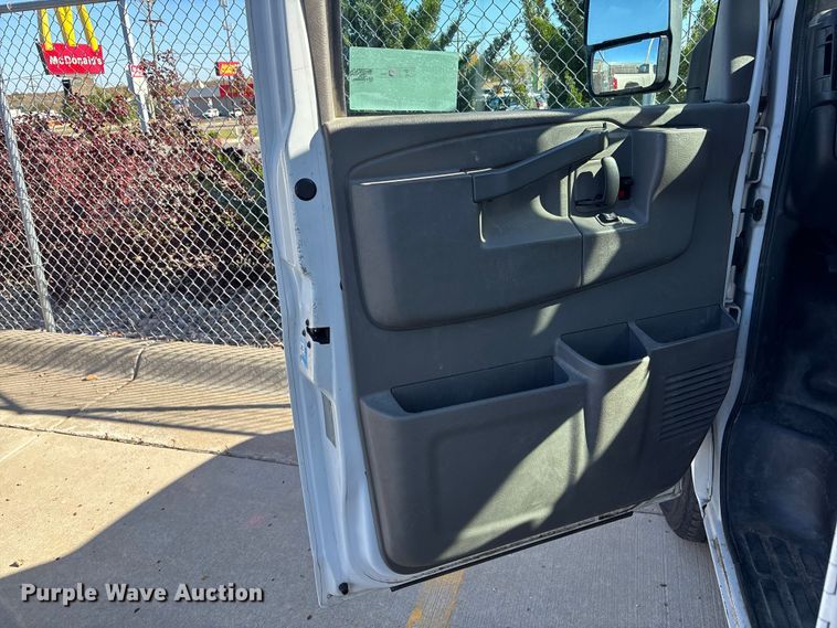 image for item DK0047 2018 Chevrolet Express 3500 utility van