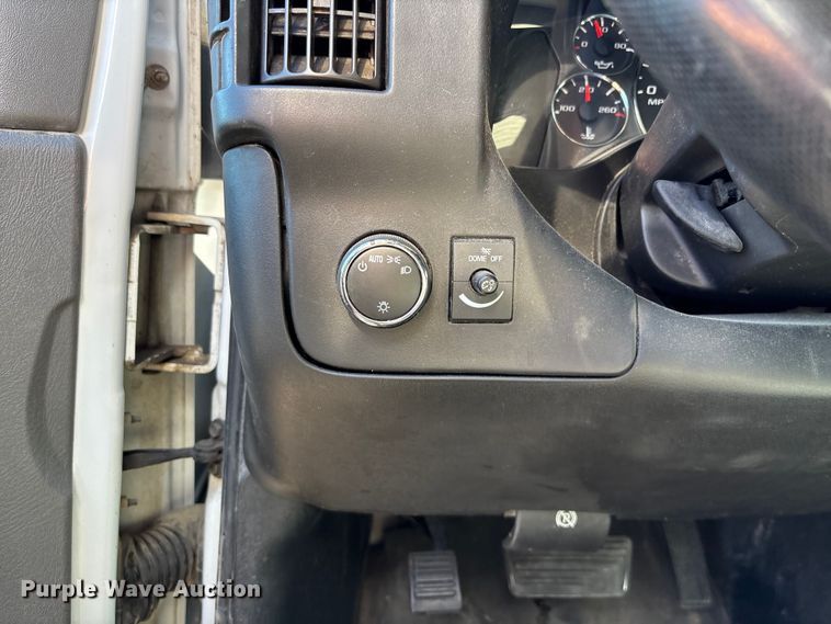 image for item DK0047 2018 Chevrolet Express 3500 utility van