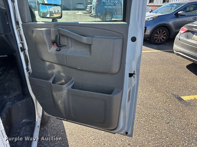 image for item DK0047 2018 Chevrolet Express 3500 utility van