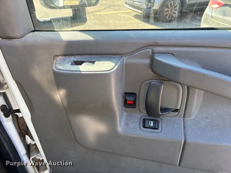 image for item DK0047 2018 Chevrolet Express 3500 utility van