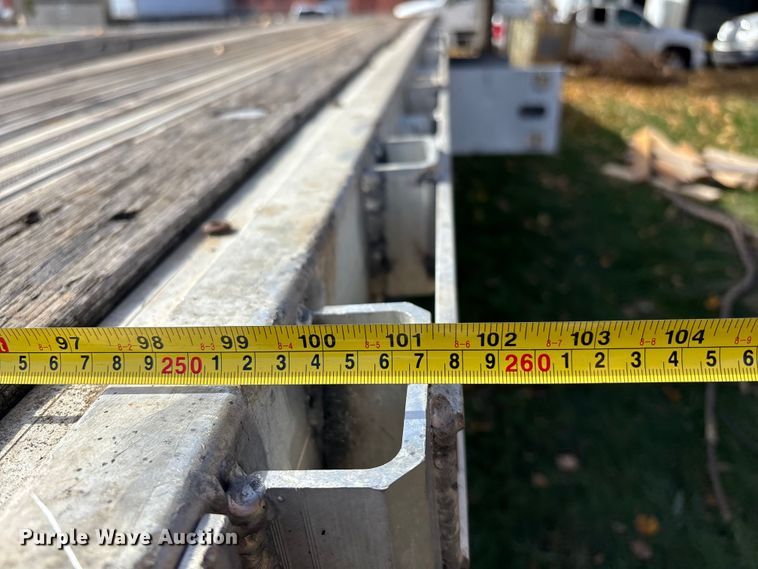 image for item DK0111 2013 Great Dane FXP002400048 flatbed trailer