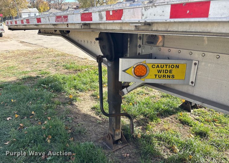 image for item DK0111 2013 Great Dane FXP002400048 flatbed trailer