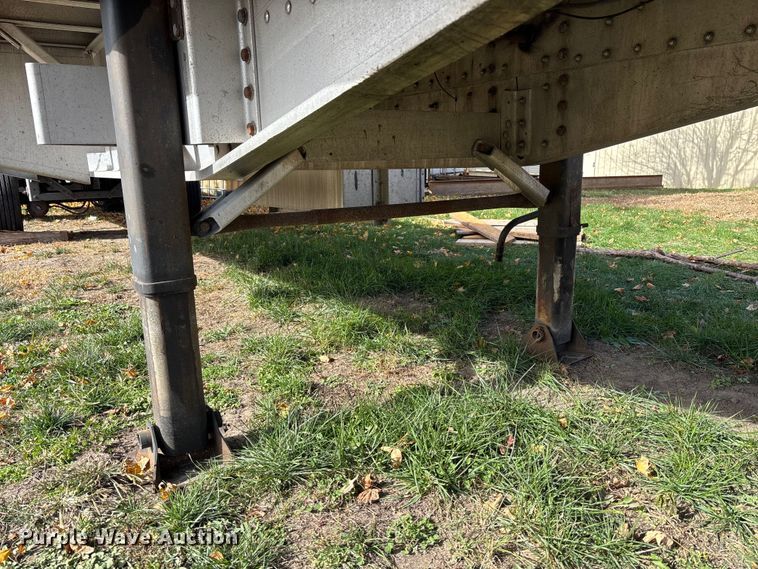 image for item DK0111 2013 Great Dane FXP002400048 flatbed trailer