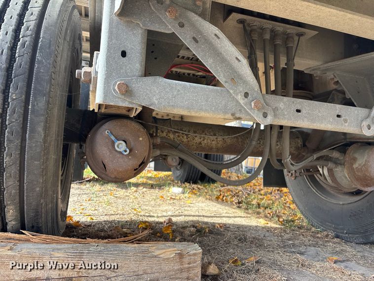 image for item DK0111 2013 Great Dane FXP002400048 flatbed trailer