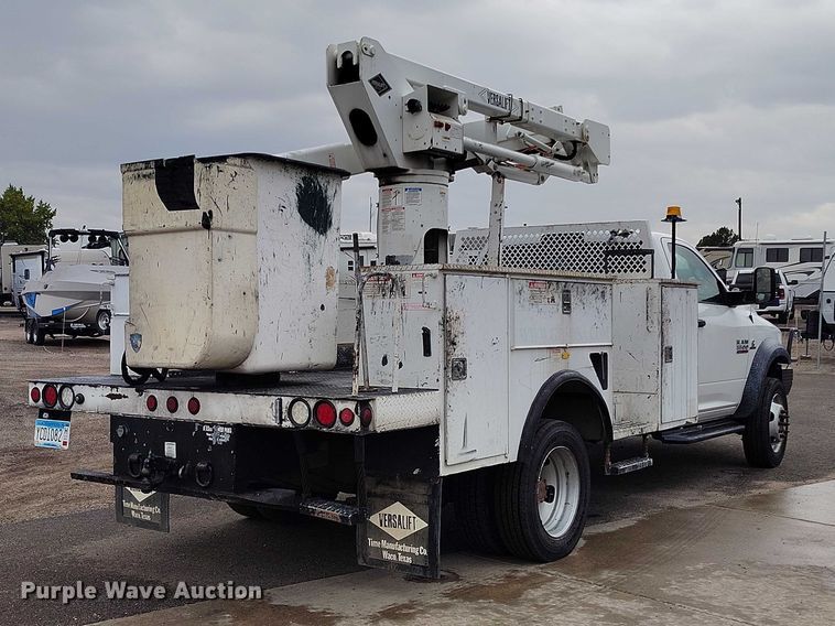 CAMIóN CON CANASTILLA 2015 RAM VERSALIFT