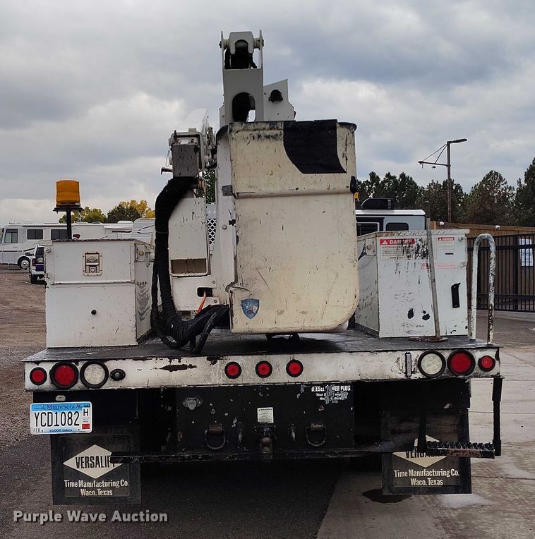image for item DP5051 2015 RAM 5500 bucket truck